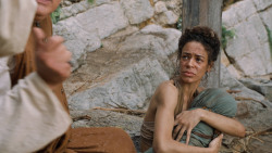 extant_GameOfThrones_6x01-TheRedWoman_3079