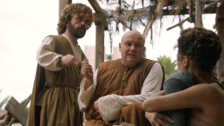 extant_GameOfThrones_6x01-TheRedWoman_3080