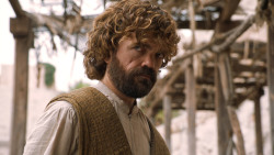extant_GameOfThrones_6x01-TheRedWoman_3095