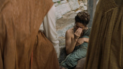extant_GameOfThrones_6x01-TheRedWoman_3099