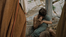 extant_GameOfThrones_6x01-TheRedWoman_3100