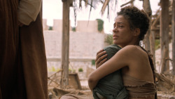 extant_GameOfThrones_6x01-TheRedWoman_3104