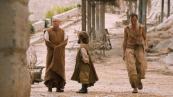 extant_GameOfThrones_6x01-TheRedWoman_3153