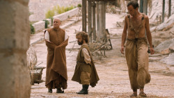 extant_GameOfThrones_6x01-TheRedWoman_3155