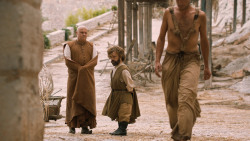 extant_GameOfThrones_6x01-TheRedWoman_3157