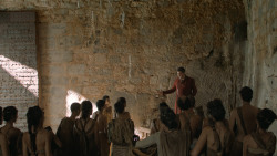 extant_GameOfThrones_6x01-TheRedWoman_3179