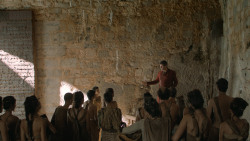 extant_GameOfThrones_6x01-TheRedWoman_3180