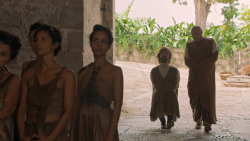 extant_GameOfThrones_6x01-TheRedWoman_3186