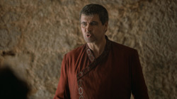 extant_GameOfThrones_6x01-TheRedWoman_3207