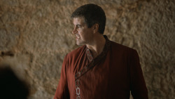 extant_GameOfThrones_6x01-TheRedWoman_3209