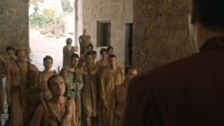 extant_GameOfThrones_6x01-TheRedWoman_3211