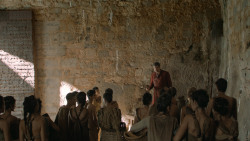 extant_GameOfThrones_6x01-TheRedWoman_3218