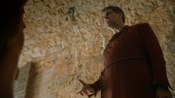 extant_GameOfThrones_6x01-TheRedWoman_3225