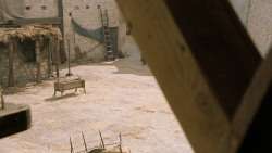 extant_GameOfThrones_6x01-TheRedWoman_3235