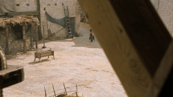 extant_GameOfThrones_6x01-TheRedWoman_3236