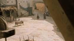 extant_GameOfThrones_6x01-TheRedWoman_3241