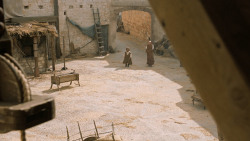 extant_GameOfThrones_6x01-TheRedWoman_3242