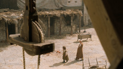 extant_GameOfThrones_6x01-TheRedWoman_3263