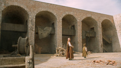 extant_GameOfThrones_6x01-TheRedWoman_3297