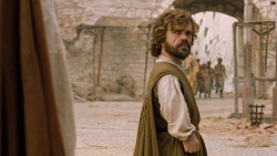 extant_GameOfThrones_6x01-TheRedWoman_3305