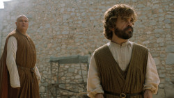 extant_GameOfThrones_6x01-TheRedWoman_3313