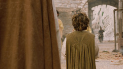 extant_GameOfThrones_6x01-TheRedWoman_3318