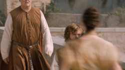 extant_GameOfThrones_6x01-TheRedWoman_3349