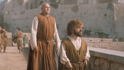 extant_GameOfThrones_6x01-TheRedWoman_3360