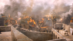 extant_GameOfThrones_6x01-TheRedWoman_3366