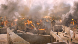 extant_GameOfThrones_6x01-TheRedWoman_3370