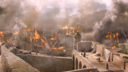 extant_GameOfThrones_6x01-TheRedWoman_3375