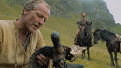 extant_GameOfThrones_6x01-TheRedWoman_3421