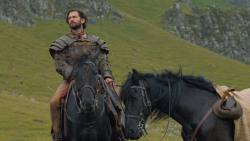 extant_GameOfThrones_6x01-TheRedWoman_3431
