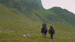 extant_GameOfThrones_6x01-TheRedWoman_3444