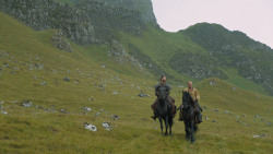 extant_GameOfThrones_6x01-TheRedWoman_3445