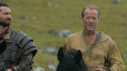 extant_GameOfThrones_6x01-TheRedWoman_3491