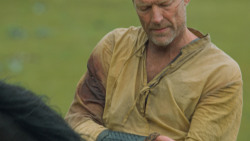 extant_GameOfThrones_6x01-TheRedWoman_3547
