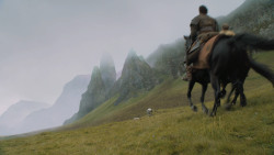 extant_GameOfThrones_6x01-TheRedWoman_3554