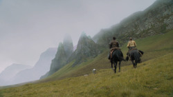 extant_GameOfThrones_6x01-TheRedWoman_3556