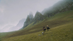extant_GameOfThrones_6x01-TheRedWoman_3579