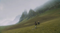 extant_GameOfThrones_6x01-TheRedWoman_3580