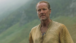 extant_GameOfThrones_6x01-TheRedWoman_3624