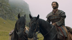 extant_GameOfThrones_6x01-TheRedWoman_3671