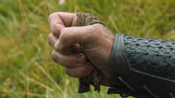 extant_GameOfThrones_6x01-TheRedWoman_3682