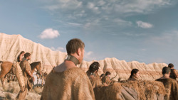extant_GameOfThrones_6x01-TheRedWoman_3698