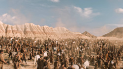 extant_GameOfThrones_6x01-TheRedWoman_3704
