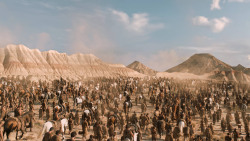 extant_GameOfThrones_6x01-TheRedWoman_3708