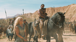 extant_GameOfThrones_6x01-TheRedWoman_3733