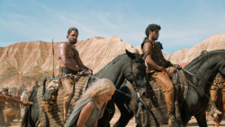 extant_GameOfThrones_6x01-TheRedWoman_3742