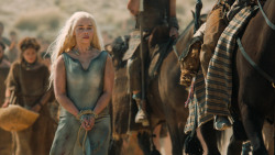 extant_GameOfThrones_6x01-TheRedWoman_3761